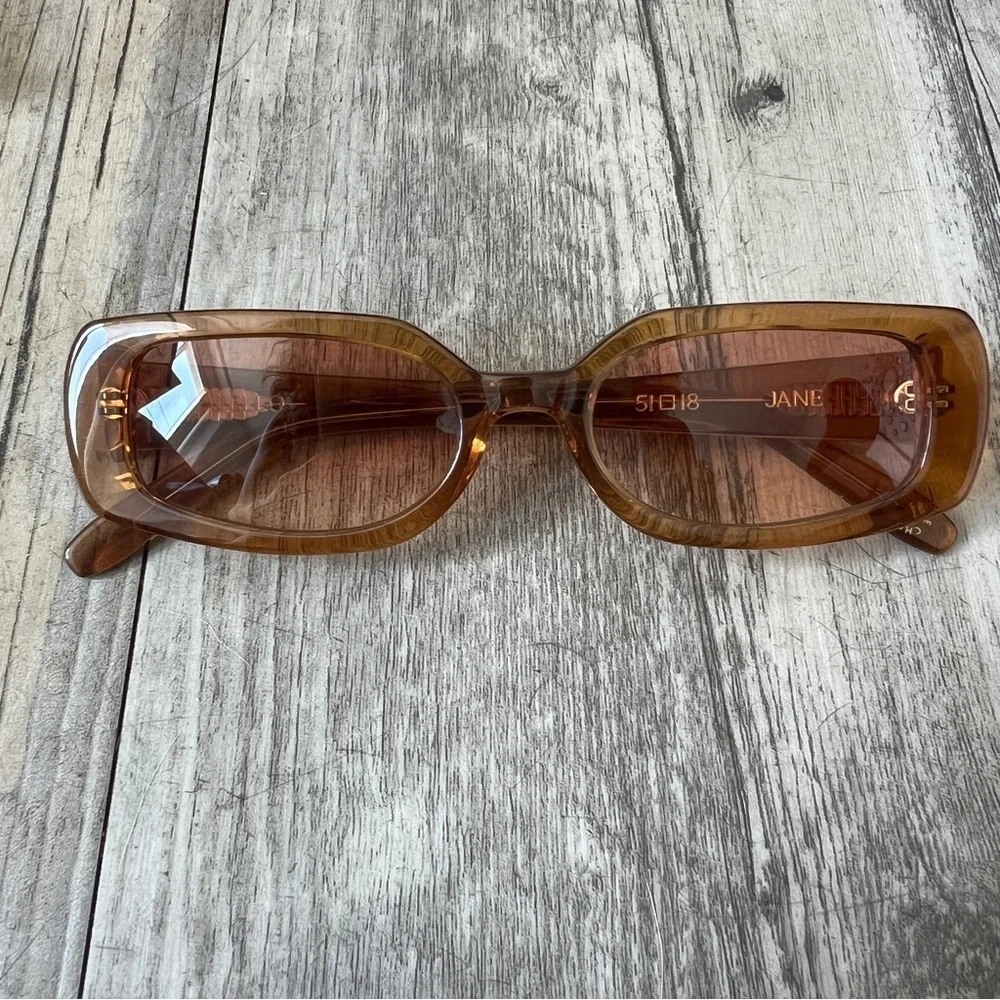 Lello the Label the Jane Sunglasses in Honey
